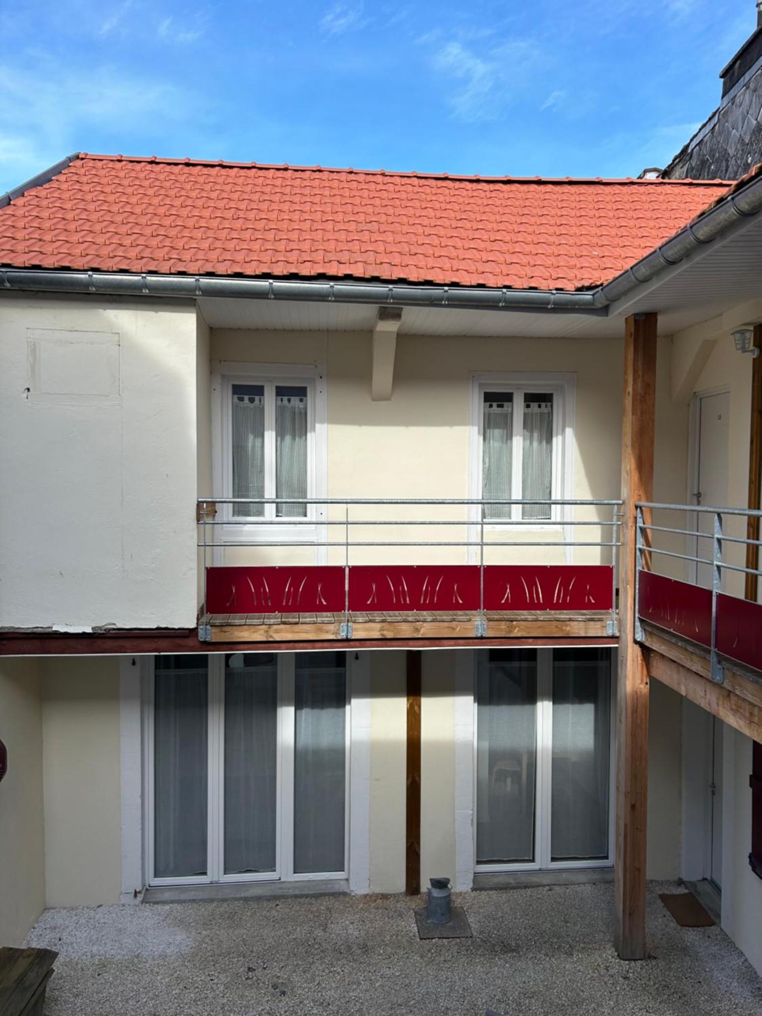 Le Patio : Appartement Chic 3 Chambres Au Coeur De ポー エクステリア 写真